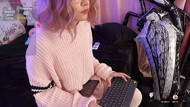 NataliaNovak online show from 10-28-25, 09:06