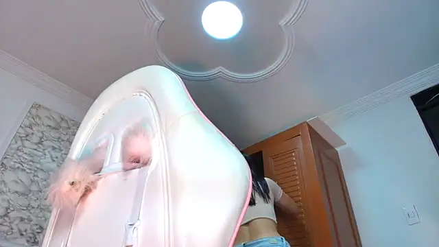 Snapshot of Danella_houston chatting on 10-02-25, 06:04 Danella houston online show from 10-02-25, 06:04