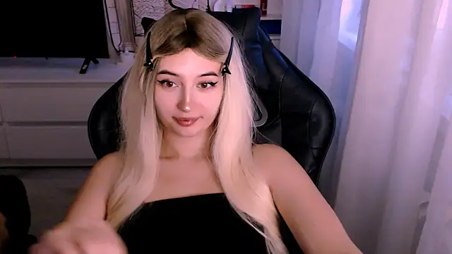 beauty blonde online show from 10-16-25, 01:06