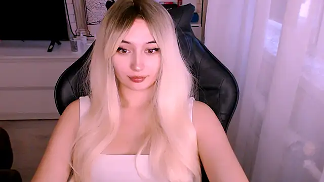 beauty blonde online show from 10-19-25, 01:17