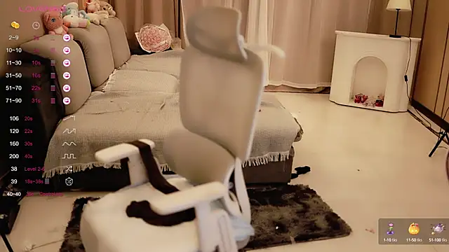 Moonccoi online show from 02-23-25, 02:04