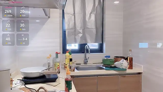 Moonccoi online show from 09-10-25, 02:00