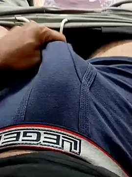 Snapshot of Yashkumar_0697 chatting on 03-10-25, 11:42 Yashkumar 0697 online show from 03-10-25, 11:42