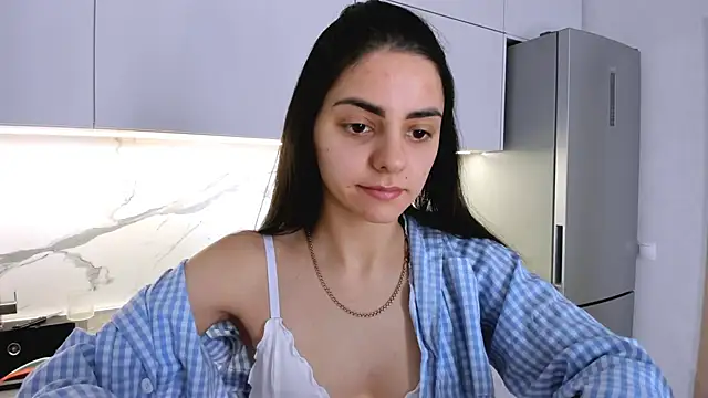 Snapshot of EmiliaZen chatting on 03-02-25, 11:50 EmiliaZen online show from 03-02-25, 11:50