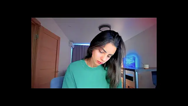 Snapshot of EmiliaZen chatting on 09-28-25, 12:21 EmiliaZen online show from 09-28-25, 12:21