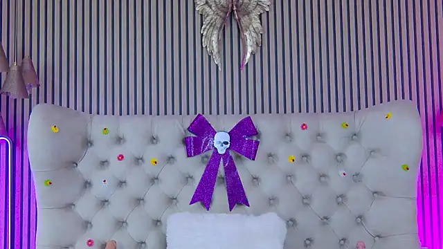 Snapshot of PlayfulShow chatting on 10-24-25, 12:01 PlayfulShow online show from 10-24-25, 12:01