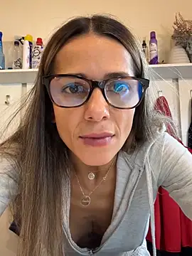 Snapshot of PlayfulShow chatting on 10-28-25, 10:30 PlayfulShow online show from 10-28-25, 10:30