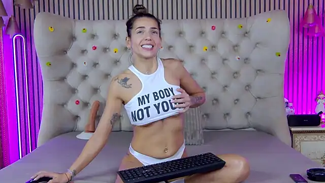 Snapshot of PlayfulShow chatting on 12-15-25, 12:09 PlayfulShow online show from 12-15-25, 12:09