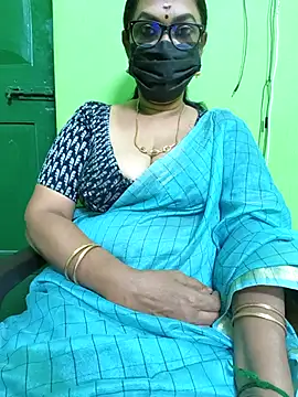 Snapshot of niiveditha chatting on 03-08-25, 09:06 niiveditha online show from 03-08-25, 09:06