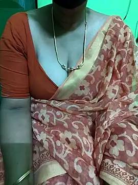 Snapshot of niiveditha chatting on 03-10-25, 01:01 niiveditha online show from 03-10-25, 01:01