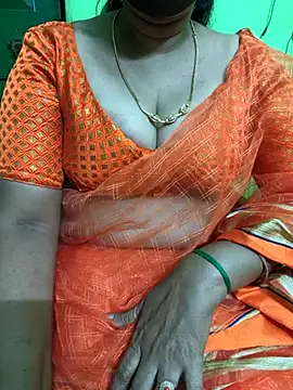 Snapshot of niiveditha chatting on 03-10-25, 11:32 niiveditha online show from 03-10-25, 11:32