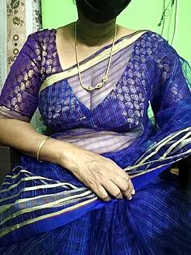 Snapshot of niiveditha chatting on 03-15-25, 03:48 niiveditha online show from 03-15-25, 03:48