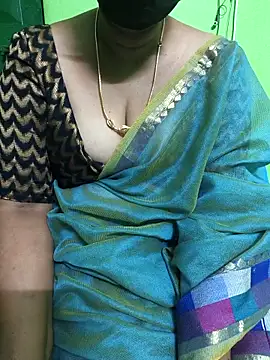 Snapshot of niiveditha chatting on 03-17-25, 06:53 niiveditha online show from 03-17-25, 06:53