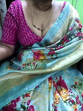 Snapshot of niiveditha chatting on 10-07-25, 05:37 niiveditha online show from 10-07-25, 05:37