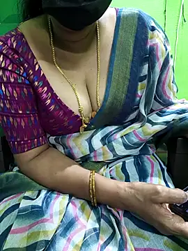 Snapshot of niiveditha chatting on 11-04-25, 12:04 niiveditha online show from 11-04-25, 12:04