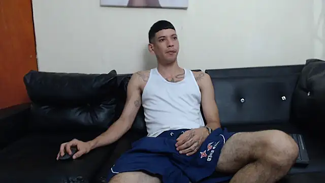 Snapshot of biigjhonny chatting on 11-09-25, 03:16 biigjhonny online show from 11-09-25, 03:16