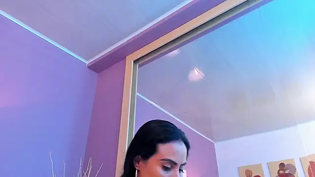 scarlet edwars online show from 02-18-25, 03:10