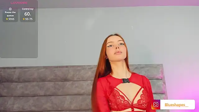 Snapshot of Blue_Shapes chatting on 02-14-25, 05:57 Blue Shapes online show from 02-14-25, 05:57