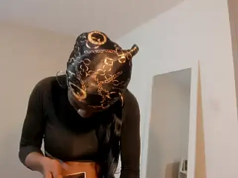 Snapshot of enyelsalas2 chatting on 03-21-25, 01:24 enyelsalas2 online show from 03-21-25, 01:24