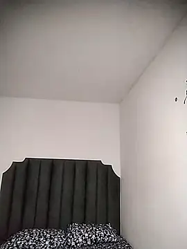 moree Queen online show from 02-16-25, 06:54