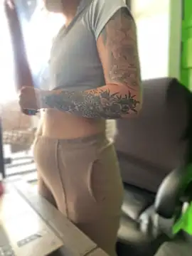 Snapshot of Dulce__Boyd chatting on 12-19-25, 01:51 Dulce Boyd online show from 12-19-25, 01:51