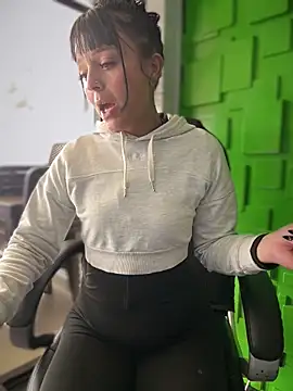 Snapshot of Dulce__Boyd chatting on 12-20-25, 01:51 Dulce Boyd online show from 12-20-25, 01:51