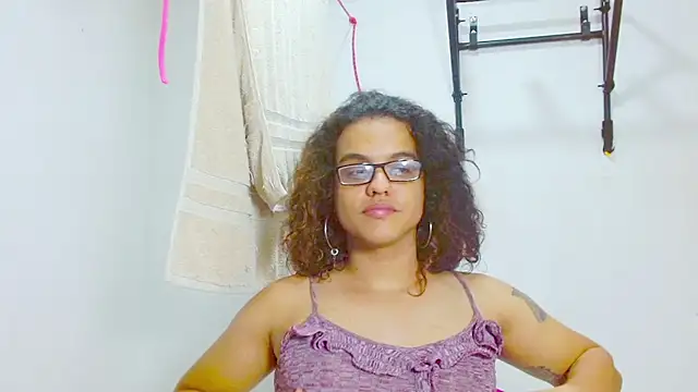 Snapshot of Diane_blossom chatting on 02-11-25, 03:08 Diane blossom online show from 02-11-25, 03:08