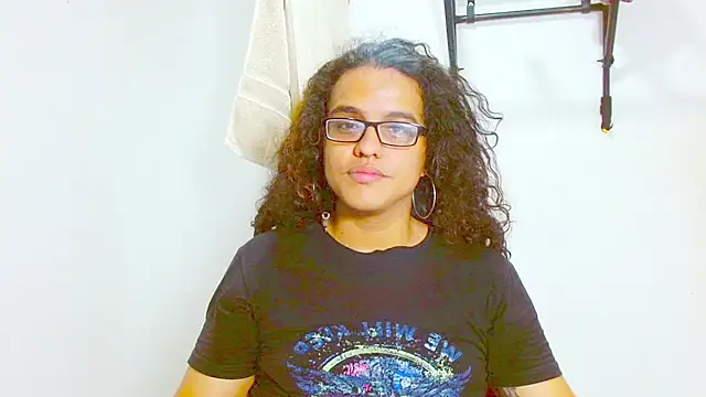 Snapshot of Diane_blossom chatting on 02-13-25, 06:16 Diane blossom online show from 02-13-25, 06:16