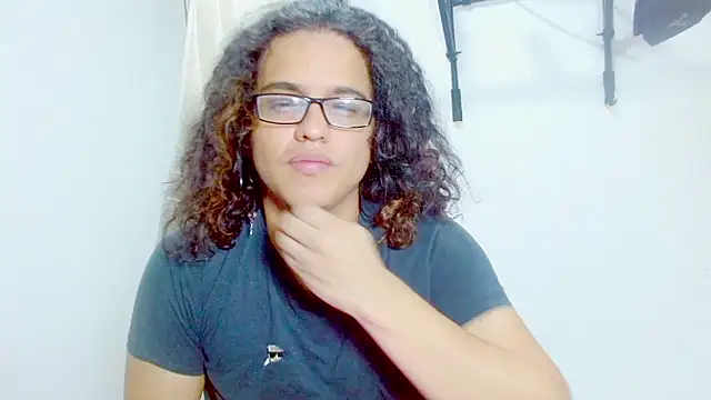 Snapshot of Diane_blossom chatting on 02-25-25, 05:47 Diane blossom online show from 02-25-25, 05:47