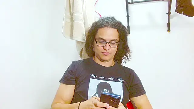 Snapshot of Diane_blossom chatting on 03-17-25, 12:41 Diane blossom online show from 03-17-25, 12:41