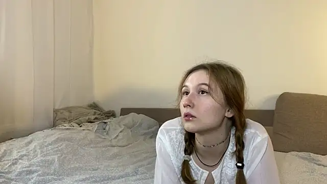 Snapshot of Sabrinaanddaniel chatting on 02-07-25, 01:01 Sabrinaanddaniel online show from 02-07-25, 01:01