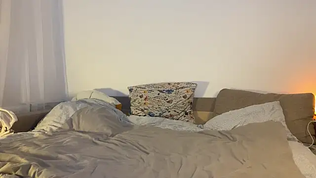 Snapshot of Sabrinaanddaniel chatting on 02-21-25, 12:16 Sabrinaanddaniel online show from 02-21-25, 12:16