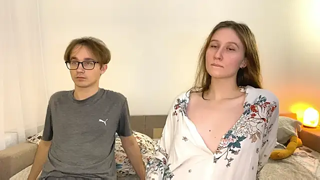 Snapshot of Sabrinaanddaniel chatting on 03-18-25, 12:16 Sabrinaanddaniel online show from 03-18-25, 12:16