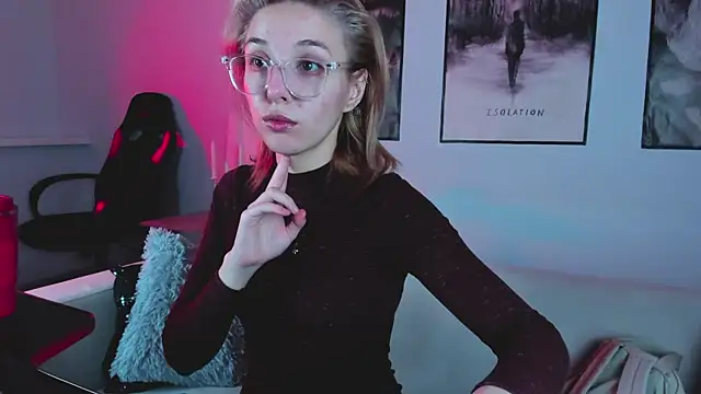 Snapshot of PhilippaAdamas chatting on 02-13-25, 02:23 PhilippaAdamas online show from 02-13-25, 02:23