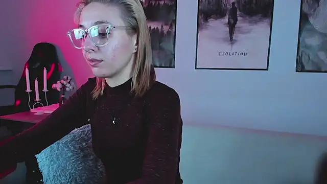 Snapshot of PhilippaAdamas chatting on 02-13-25, 08:48 PhilippaAdamas online show from 02-13-25, 08:48