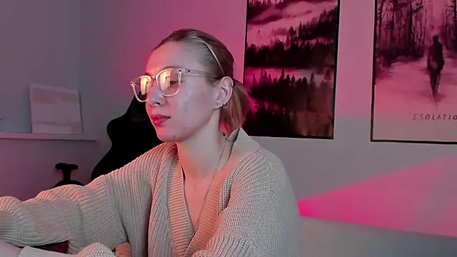 Snapshot of PhilippaAdamas chatting on 02-22-25, 02:06 PhilippaAdamas online show from 02-22-25, 02:06