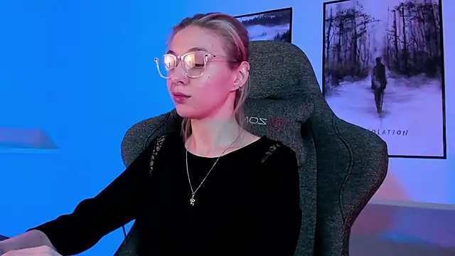 Snapshot of PhilippaAdamas chatting on 03-06-25, 05:46 PhilippaAdamas online show from 03-06-25, 05:46