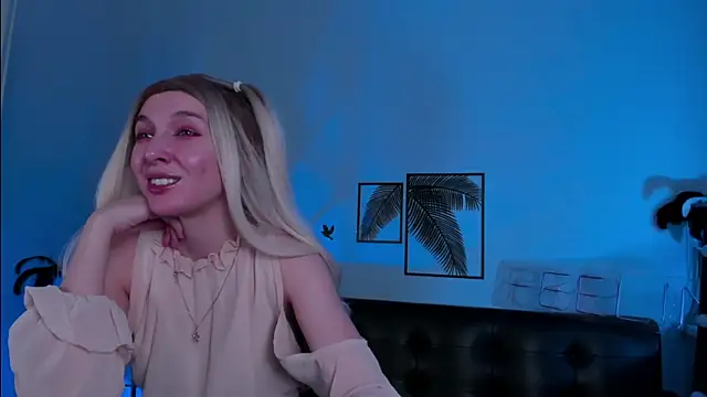 Snapshot of PhilippaAdamas chatting on 03-13-25, 05:43 PhilippaAdamas online show from 03-13-25, 05:43