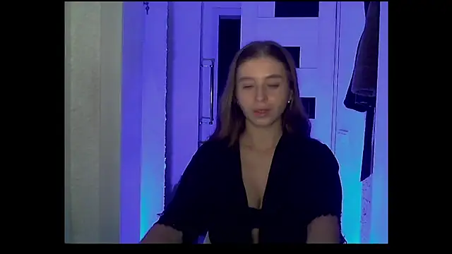 Nana Rain online show from 10-18-25, 10:21