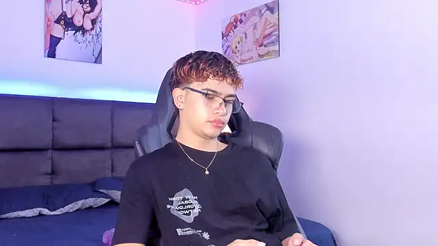 Aiiden 15 online show from 10-20-25, 12:16