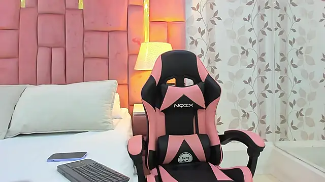 ArianaFranco online show from 03-04-25, 12:33