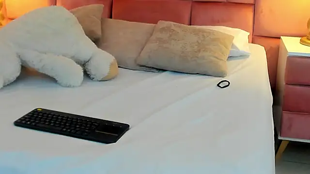 Snapshot of ArianaFranco chatting on 02-27-26, 01:00 ArianaFranco online show from 02-27-26, 01:00