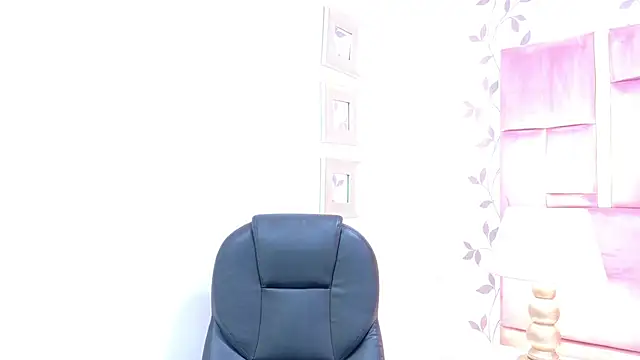 Snapshot of ArianaFranco chatting on 05-02-26, 11:32 ArianaFranco online show from 05-02-26, 11:32