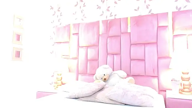Snapshot of ArianaFranco chatting on 06-02-26, 01:46 ArianaFranco online show from 06-02-26, 01:46