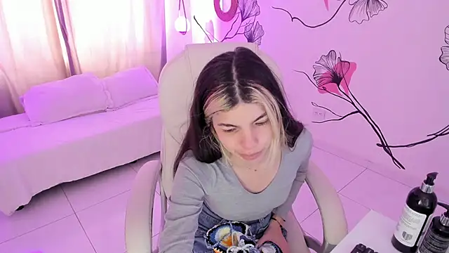 Isabela Fiorelli online show from 11-03-25, 01:12