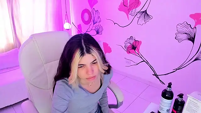 Isabela Fiorelli online show from 11-10-25, 12:37