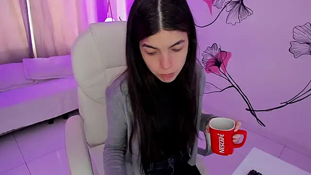 Isabela Fiorelli online show from 12-16-25, 01:05