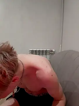 Snapshot of And25bn chatting on 02-08-26, 08:12 And25bn online show from 02-08-26, 08:12