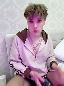 Snapshot of And25bn chatting on 02-25-26, 07:12 And25bn online show from 02-25-26, 07:12