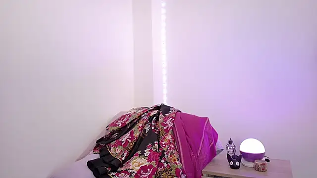 oishii ambar online show from 10-24-25, 05:31